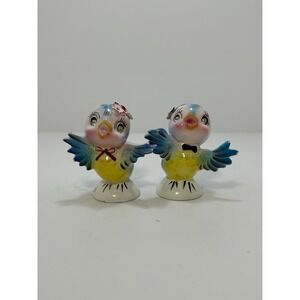Vtg LEFTON  MR. / MRS. Bluebird salt  and pepper shakers rhinestones & flower